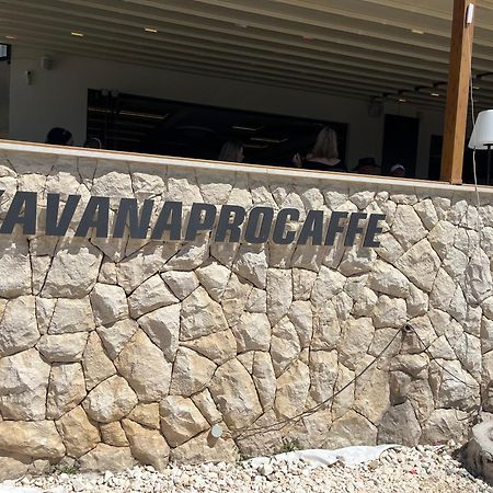 Apartment Marimar, Beachfront 1St Row Spalato Esterno foto
