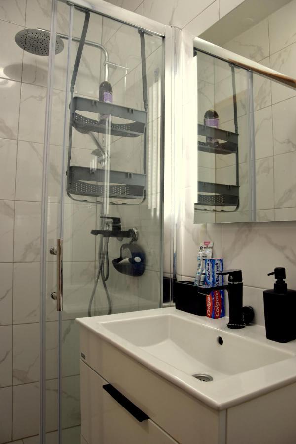 Apartment Marimar, Beachfront 1St Row Spalato Esterno foto